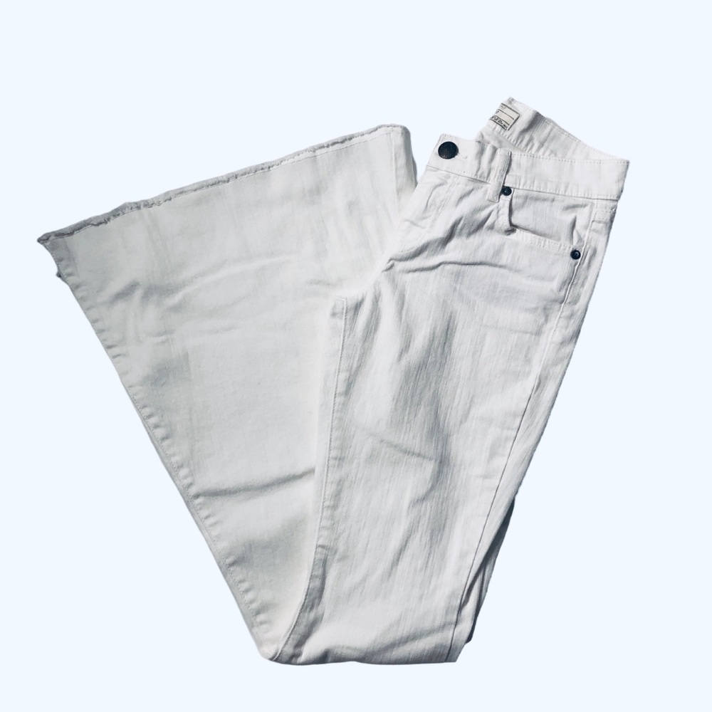 Free People White Low Rise Stretch Elephant Bell Jeans